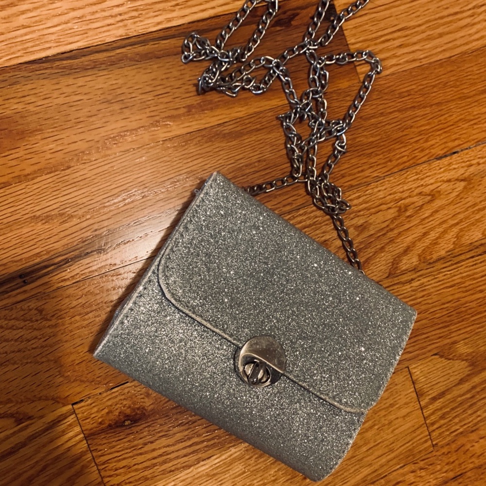 Silver sparkly clutch purse